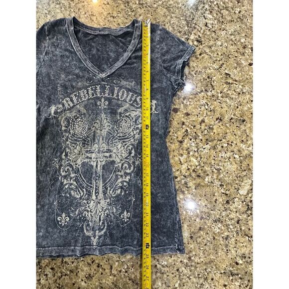 VINTAGE Y2K Women’s Small Whimsigoth Rhinestone Cross Roses Rebellious T Shirt - Picture 10 of 10